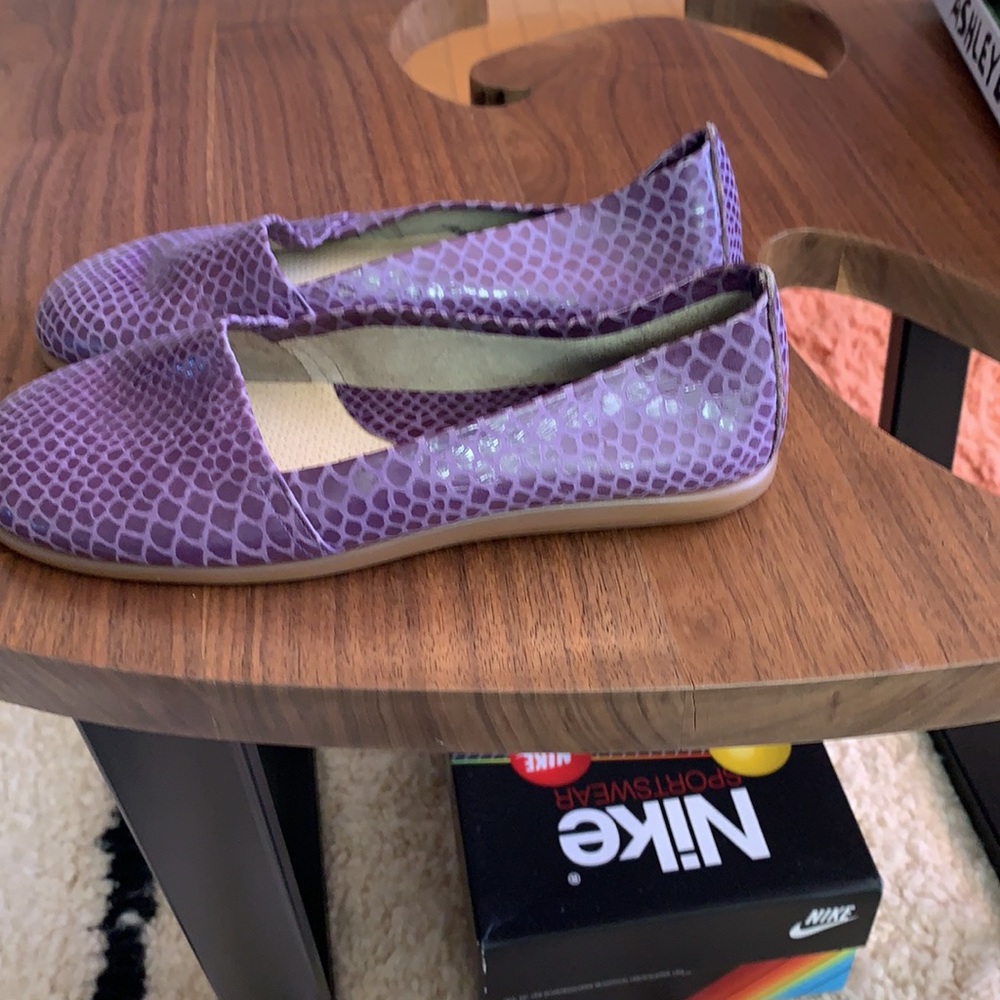 Flats - Picture 3 of 3